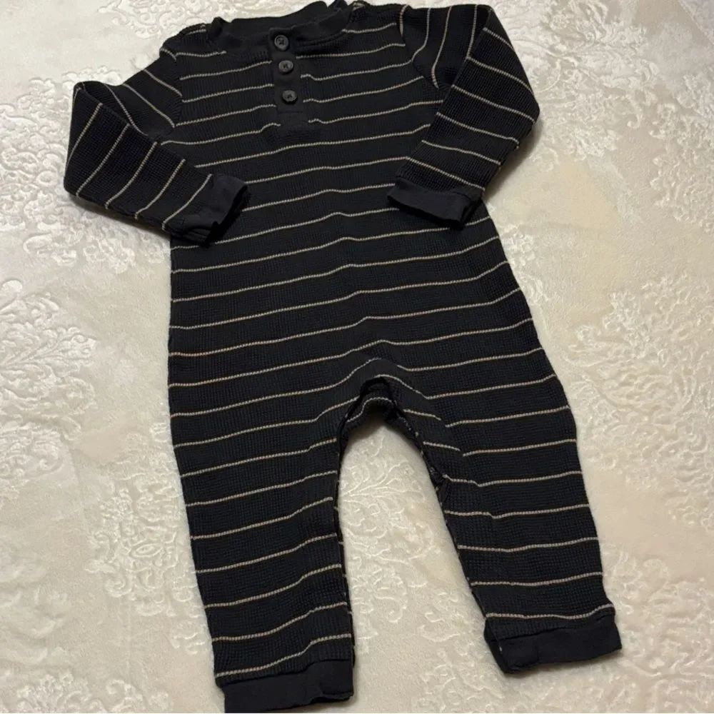 OLD NAVY BOYS ONE PIECE ROMPER